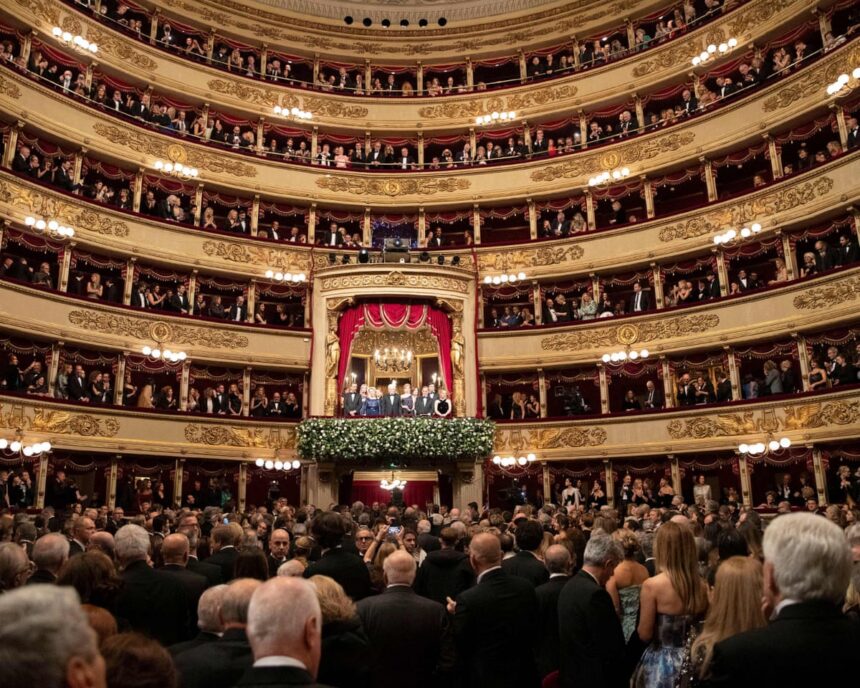 „Costumul elegant, o regulă de aur: La Scala interzice șorturile și sandalele.” 1 shorts and flip flops are not allowed la scala enforces opera dress code ban 686bb89ddecf1