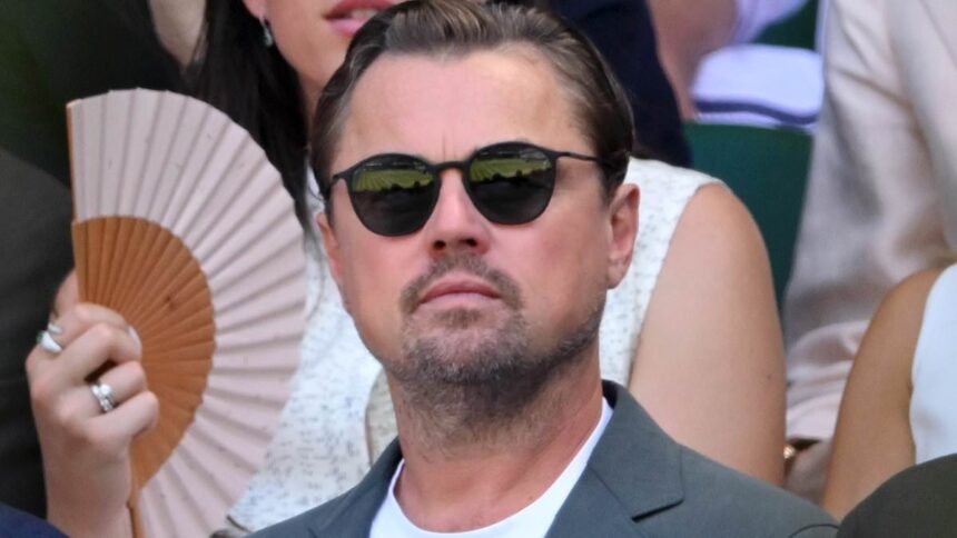 Leonardo DiCaprio, mai suplu și elegant, strălucește la Wimbledon după transformarea sa fizică. 1 slimmed down leonardo dicaprio looks sleek and slender at wimbledon after weight loss 6871750d257bf