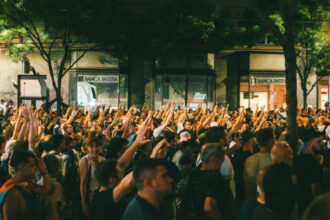 sondaj tinerii europeni isi pierd increderea in democratie unul din cinci ar fi in favoarea unui regim autoritar 68677fccf0fa3