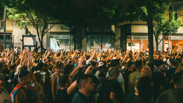 Sondaj: Tinerețea europeană își pierde credința în democrație, un sfert dintre respondenți preferând autoritarismul. 1 sondaj tinerii europeni isi pierd increderea in democratie unul din cinci ar fi in favoarea unui regim autoritar 68677fccf0fa3