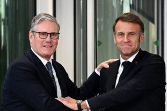 starmer says one in one out deal will allow uk to return small boat migrants to france 686ff408e2d2d