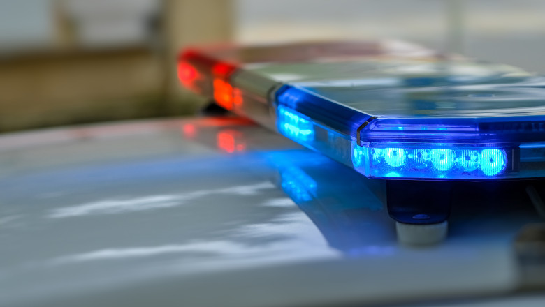 Tânăr fugit, capturat în Târgoviște de un polițist în timpul liber, are legături cu 10 dosare penale. 1 tanar dat in urmarire nationala prins in targoviste de un politist aflat in timpul liber barbatul este cercetat in 10 dosare penale 686a989a3f69a