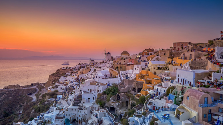 taxa de 20 de euro pentru pasagerii navelor de croaziera care acosteaza la insulele grecesti mykonos si santorini 68732febac179