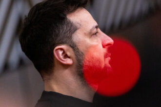 translator angajat de ue concediat din cauza unor probleme de securitate in timpul unei intalniri cu volodimir zelenski 686ecfb210a6a