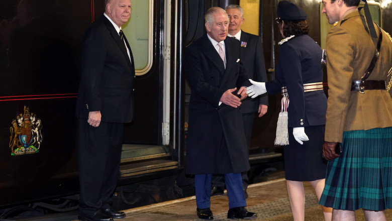 Trenul regal britanic a fost scos din circulație din cauza cheltuielilor ridicate. Regele Charles al III-lea va opta pentru elicopter. 1 trenul regal britanic retras din cauza costurilor mari de intretinere regele charles al iii lea va folosi elicopterul 6864b00987bed