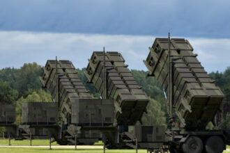 trump ia in considerare sa trimita ucrainei un sistem de rachete patriot ar fi prima livrare importanta din mandatul sau 686e1777ee5f8