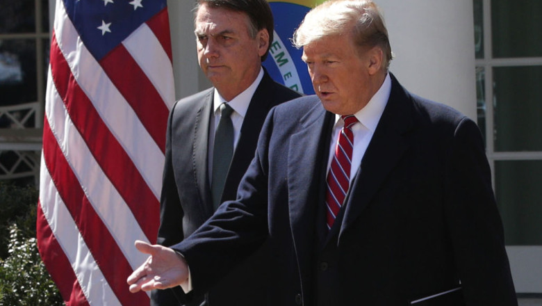 Trump introduce tarife vamale de 50% pentru Brazilia. Măsuri împotriva judecătorului Curții Supreme care îl judecă pe Bolsonaro 1 trump impune braziliei taxe vamale de 50 sanctiuni pentru judecatorul curtii supreme care l judeca pe bolsonaro 688a83474aa2b