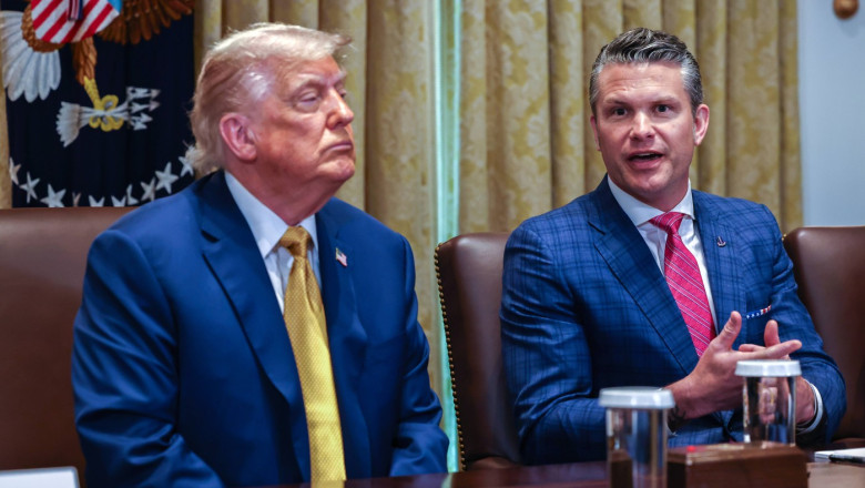 Trump îl denumește pe secretarul Apărării, Pete Hegseth, „ministru al războiului”, deși acest titlu a fost abolit din 1947. 1 trump l a numit pe secretarul apararii pete hegseth ministru de razboi desi aceasta functie a fost desfiintata inca din 1947 6873739d3f981