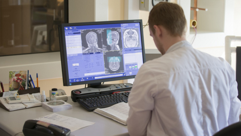 Tumoră cerebrală eliminată cu succes grație unui medicament inovator. Bărbatul de 43 de ani a fost declarat complet vindecat 1 tumora cerebrala inlaturata complet dupa administrarea unui medicament revolutionar barbatul de 43 de ani a fost declarat sanatos 6884538313fd4