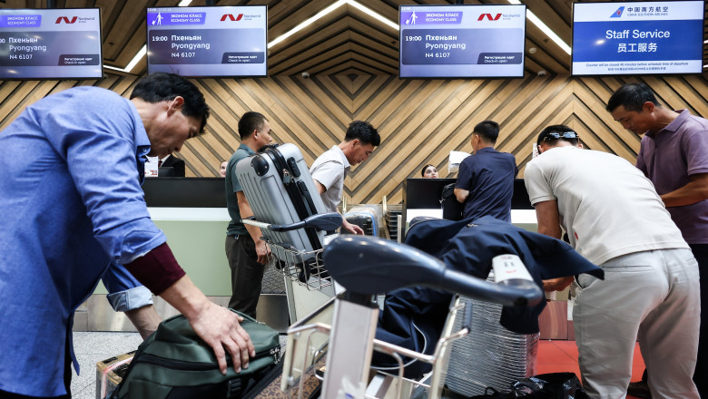 Rușii își îndreaptă zborurile spre Phenian, în ciuda restricțiilor din spațiul aerian al Ucrainei 1 turistii rusi confruntati cu putine optiuni zboara direct de la moscova la phenian in timp ce kievul perturba spatiul aerian rusesc 688727f32d857