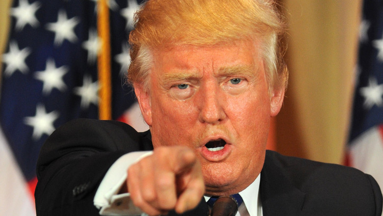 O cale care conduce spre reședința lui Trump din Florida a primit numele fostului președinte american. 1 un drum care duce la resedinta lui trump din florida a fost redenumit dupa presedintele american 686e353a6289f