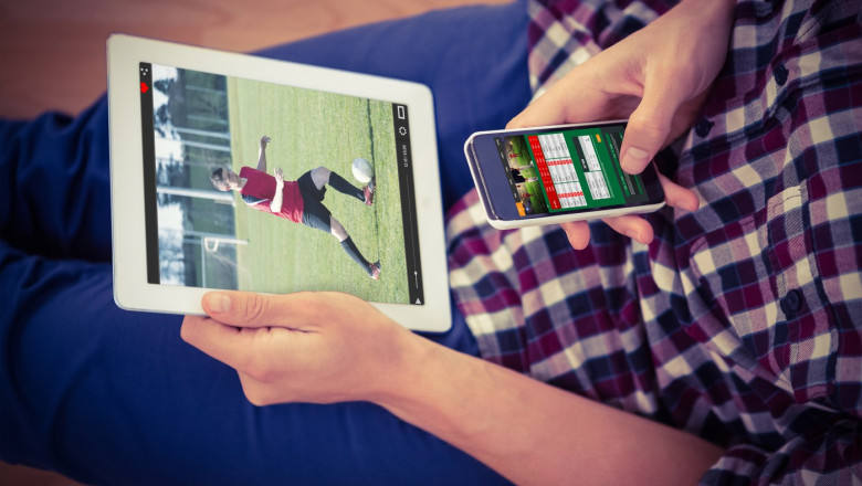 Un jucător englez de fotbal a primit o suspendare de trei ani și jumătate din cauza unei serii de peste 6.000 de pariuri. 1 un fotbalist englez a fost suspendat trei ani si jumatate pentru ca a pariat de peste 6 000 de ori 68740063bcb51