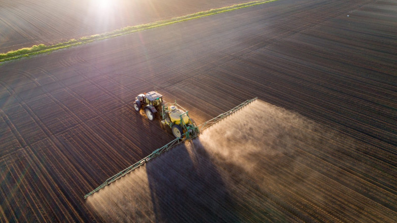 Propunerea Comisiei Europene: Încetarea subvențiilor pentru fermierii pensionari și răspunsul ministrului Agriculturii. 1 video comisia europeana propune ca fermierii pensionari sa nu mai primeasca subventii reactia ministrului agriculturii 6879fd510aa8c
