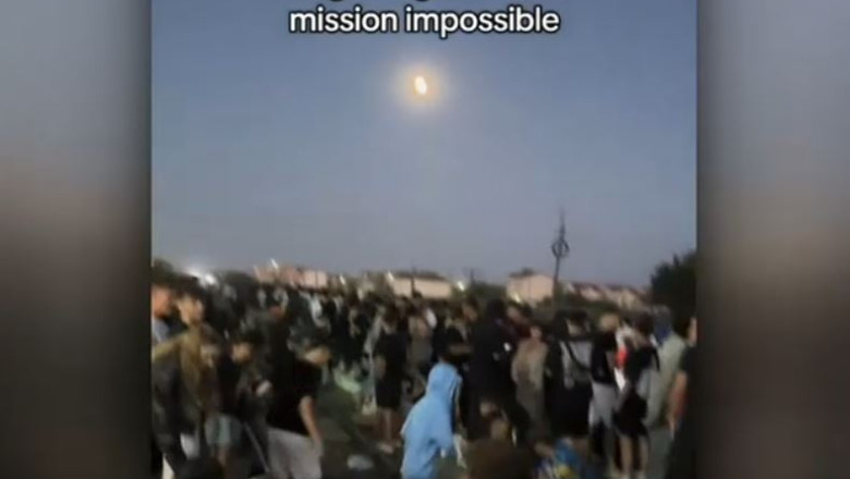 Aglomerarea de pe litoral: Weekendul de vârf al sezonului estival a umplut gara din Costinești la capacitate maximă. 1 video cum a aratat cel mai aglomerat weekend pe litoral de la inceputul sezonului estival gara din costinesti a fost arhiplina 6873f8a1e4dec