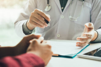 video e un dar de la dumnezeu centru medical cu aparatura din donatii deschis de un medic din sudan in locul unei foste alimentare 687b2340f09f6