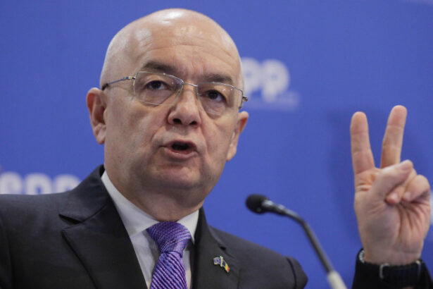 video emil boc reactie furioasa la adresa usr la nivel national sunteti cu tva in gura local vreti totul gratis ce spune claudiu nasui 686d0e624158b