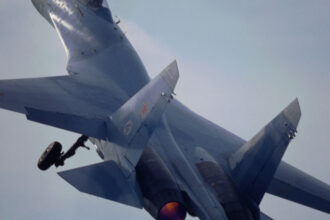 video explozii urmate de incendiu ucraina a confirmat distrugerea unui avion de antrenament rus su 27ub pe aerodromul krasnodar 6884f269dfa0b