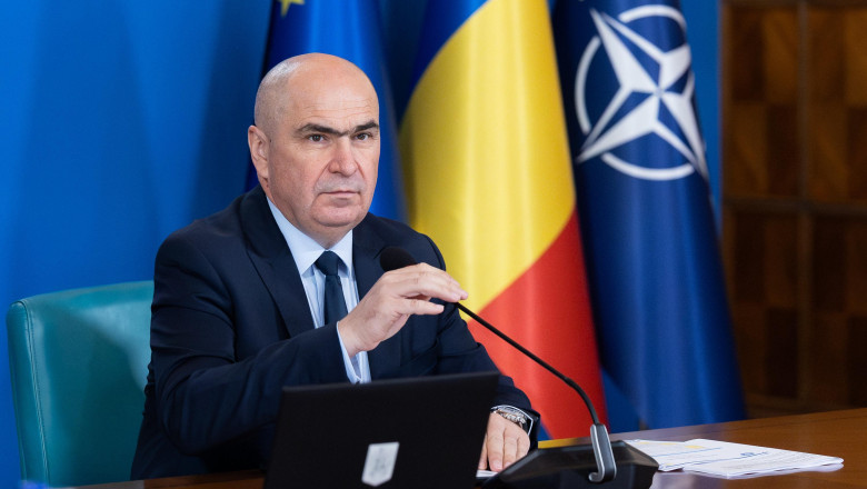 Ilie Bolojan ocolește răspunsul către președinte, în urma declarației lui Nicușor Dan, care a transmis responsabilitatea creșterii TVA către Guvern. 1 video ilie bolojan evita sa ii raspunda presedintelui dupa ce nicusor dan a pasat raspunderea la guvern pentru cresterea tva 68762fa30f8ee