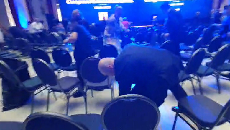 Ilie Bolojan, activ în acțiunea de curățare a sălii în care s-a desfășurat Congresul PNL. 1 video ilie bolojan s a implicat in curatarea salii unde a avut loc congresul pnl 6872b83d503de