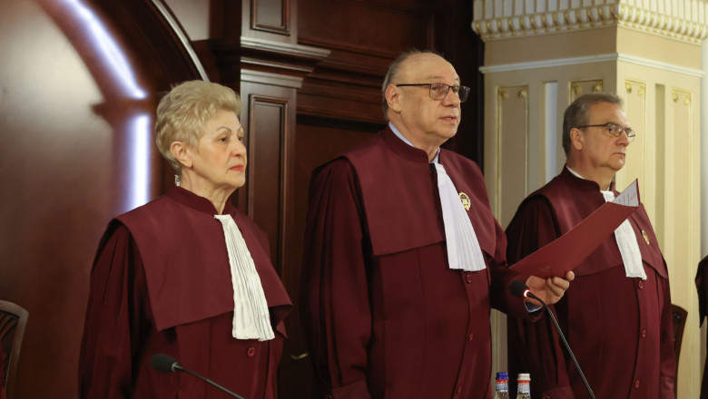 Indemnizații fără precedent pentru cei trei judecători CCR la final de mandat: 180.000 de lei, „bonus de pensionare”. 1 video indemnizatii record pentru cei trei judecatori ccr care isi termina mandatul 180 000 de lei prima de pensionare 6863d6f5ad523