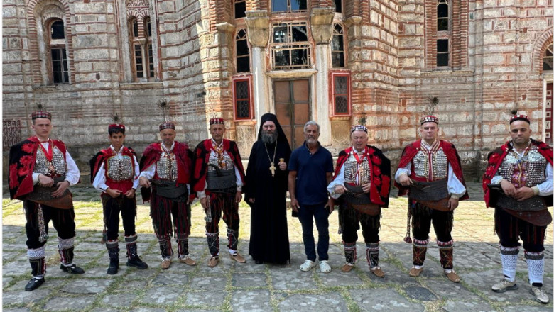 Mel Gibson își descoperă credința în pelerinajul pe Muntele Athos: „Niciodată nu am simțit o conexiune atât de profundă cu divinitatea.” 1 video mel gibson a mers in pelerinaj la muntele athos nu am simtit niciodata o legatura atat de profunda cu dumnezeu 686534a090813