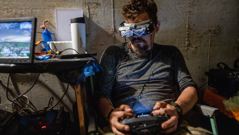 video momentul in care dronele ucrainene tintesc o fabrica de produse chimice din apropierea moscovei 686bd1a69b05f