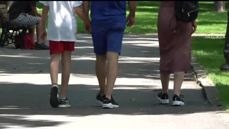 Cât de puțini pași ne despart de sănătate: descoperirile recente despre prevenția bolilor grave 1 video numarul zilnic de pasi necesari pentru a preveni bolile grave este mai mic decat recomandarile anterioare ce arata noile studii 6883b29db540a