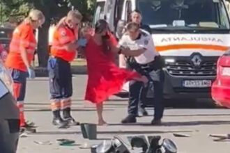 video o soferita beata a produs un accident in care o alta femeie si doi copii au fost raniti a fost incatusata dupa ce a facut scandal 68644b0516842