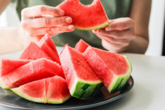 video pepenele fructul vedeta al verii de ce trebuie sa tinem cont atunci cand alegem pepenele din piata recomandarile expertilor 68847037886a1