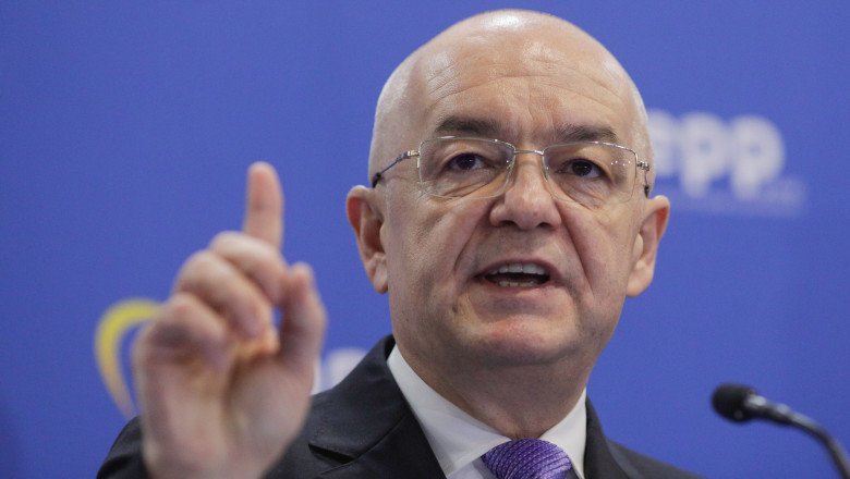 Disputa „statului pe scaun” intensifică tensiunile între Emil Boc și consilierii USR de la Cluj-Napoca 1 video sporul de stat pe scaun reaprinde conflictul dintre emil boc si consilierii usr la cluj napoca 688bc21a9f17f