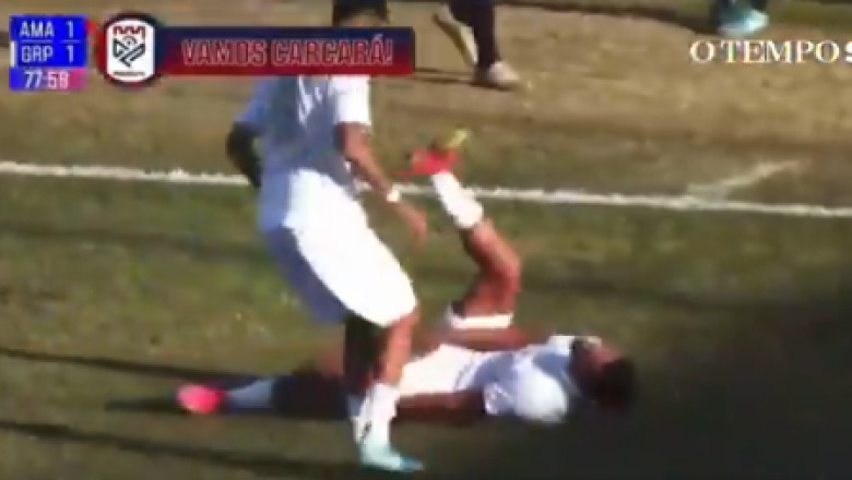 Un fotbalist brazilian s-a accidentat în timpul unei imitări a celebrării lui Cristiano Ronaldo. 1 video un jucator brazilian s a accidentat imitand celebrarea unui gol dupa modelul cristiano ronaldo 687a0ce4579bd