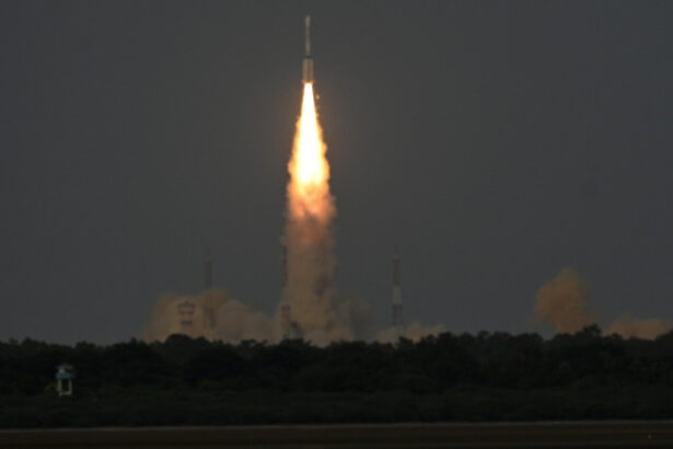 video un satelit revolutionar lansat de india si sua va detecta din spatiu cutremure alunecari de teren si topirea ghetarilor 688a3a727e97b