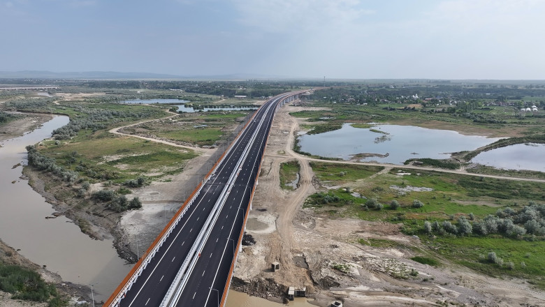 Autostrada Moldovei A7: S-a inaugurat al doilea cel mai lung pod rutier din România. 1 videofoto autostrada moldovei a7 al doilea cel mai lung pod rutier din romania deschis circulatiei 6870cc78bd9fd