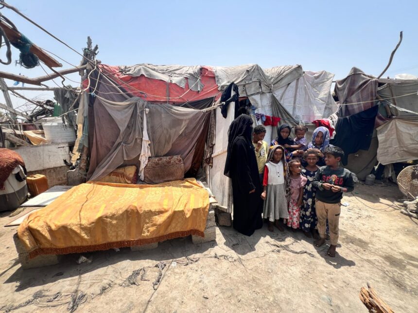 we live on bread and tea ive wished for death yemens forgotten refugees 6871c34fbede6