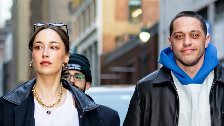 Cine este Elsie Hewitt, iubita lui Pete Davidson? Descoperă povestea modelului care așteaptă primul copil al comedianului. 1 who is pete davidsons girlfriend elsie hewitt behind the model whos pregnant with comedians first baby 68781ab21aebf