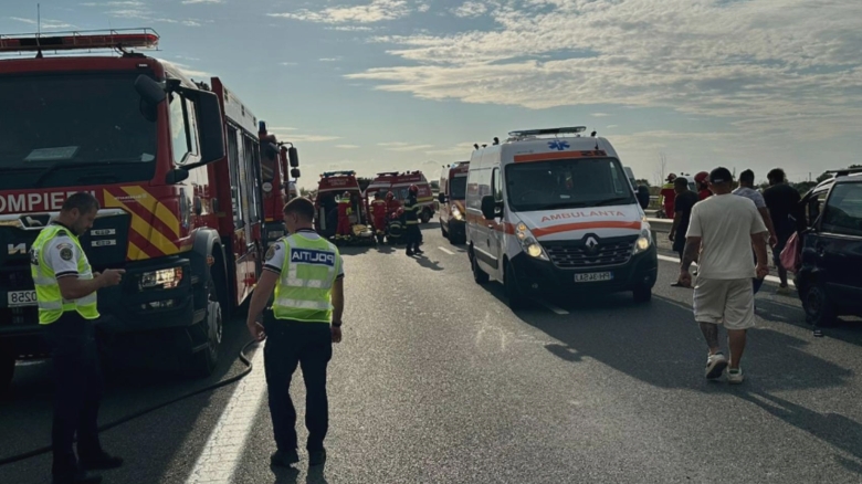 Accident dramatic pe A3, lângă Bărcănești: șapte răniți, dintre care unul inconștient și șase în stare gravă 1 accident grav pe a3 in zona comunei barcanesti sapte persoane ranite una inconstienta alte sase in stare critica foto video 68a4a0c37eb55