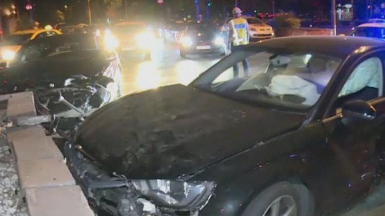 Coliziune devastatoare într-o intersecție aglomerată din București: o mamă și bebelușul ei de 5 luni, printre cei afectați 1 accident rutier intr o mare intersectie din bucuresti doua masini s au izbit violent o mama si bebelusul de 5 luni printre victime 68a308c936fbf