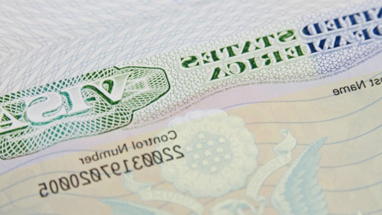 Clarificări recente de la Ambasada SUA despre procesul de obținere a vizelor: Cum poți solicita un interviu începând din septembrie 1 ambasada sua face noi precizari privind obtinerea vizelor incepand din septembrie in ce conditiie se poate solicita un interviu 68a6cc366e822