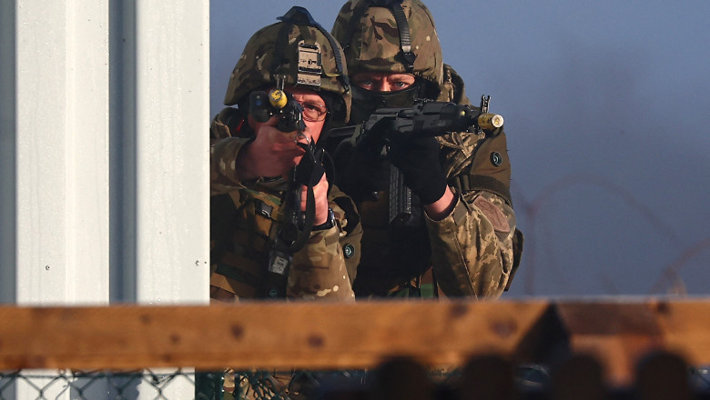 Ceasul de la Pokrovsk ticăie: Kievul se confruntă cu un scenariu sumbru, iar „centura de fortărețe” din Donețk riscă să se prăbușească 1 analiza ceasiv iar pierdut pokrovsk in pericol cel mai negru scenariu pentru kiev centura de fortarete din donetk ar putea sa cada 6890e322bb8a6