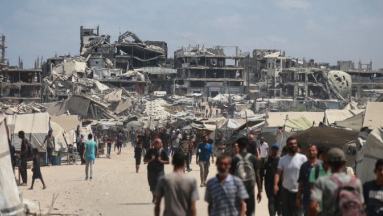 Forțele israeliene se mobilizează pentru evacuarea locuitorilor din Gaza: peste 40 de vieți pierdute în ultimele bombardamente 1 armata israeliana se pregateste sa expulzeze locuitorii orasului gaza cel putin 40 de morti in ultimele atacuri 68a1917f1b8bc