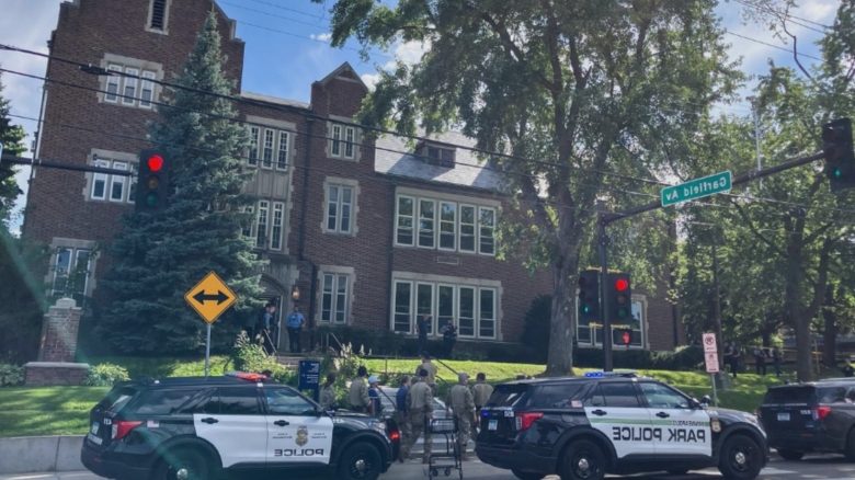 Tragedie la o instituție de învățământ catolic din SUA: Trei vieți pierdute, 20 de răniți 1 atac armat la o scoala catolica din sua trei persoane au murit 20 sunt ranite 68af2f42e381d