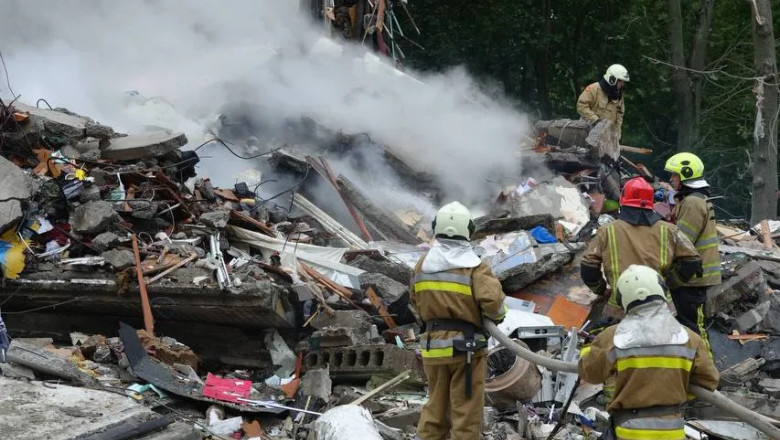 Tragedie la Kiev: Numărul persoanelor decedate în urma atacului rus de joi dimineață ajunge la 26 1 bilantul victimelor de la kiev in urma atacului rus de joi dimineata urca la 26 de morti 688c58a648f18