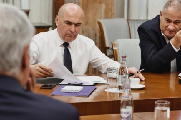 bolojan a ajuns la fundul sacului ministrul finantelor a planificat imprumuturi de aproape 7 miliarde de lei in septembrie 68b4468495138