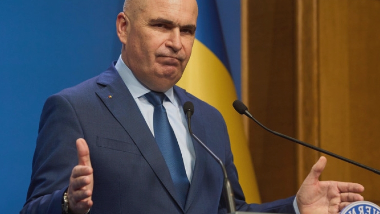 Bolojan, „emblemă a austerității”, în dialog cu Bloomberg: „Următoarele șase luni sunt esențiale. Ne-am fi confruntat cu un colaps total.” 1 bolojan simbolul austeritatii intr un interviu pentru bloomberg urmatoarele sase luni sunt cruciale am fi avut un colaps total 689f423330e7f