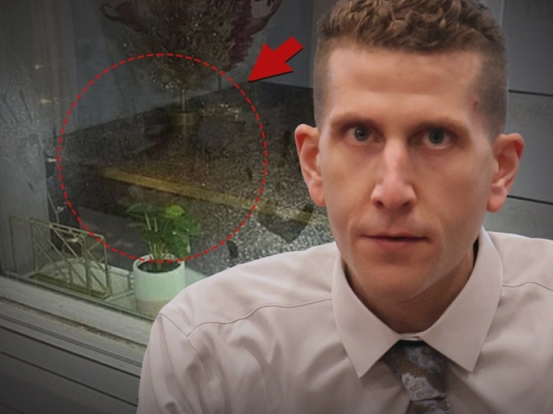 Bryan Kohberger ar fi putut lăsa o amprentă înfricoșătoare pe fereastra casei crimei 1 bryan kohberger may have left an eerie imprint on window of murder house 68a5c6bc21674