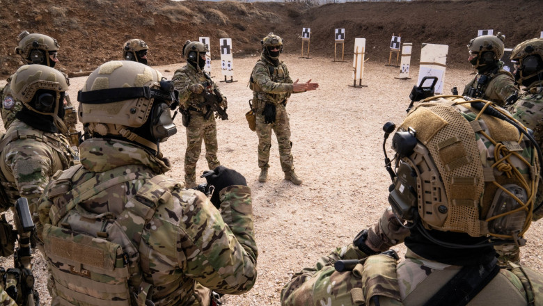 Bulgaria se pregătește să devină gazda unei baze NATO pentru întărirea flancului estic în fața amenințărilor rusești. Detalii despre amplasare și funcționalitate 1 bulgaria va gazdui o baza nato ca parte a consolidarii flancului estic impotriva rusiei unde va fi amplasata si ce capacitate va avea 689f0acadd462