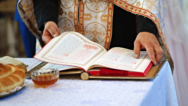 Sărbătorile de seamă din luna august 2025 în calendarul ortodox: Descoperă semnificația praznicelor marcate cu cruce roșie 1 calendar ortodox luna august 2025 trei sarbatori importante sunt mentionate cu cruce rosie care este semnificatia praznicelor 688c5f26461d1