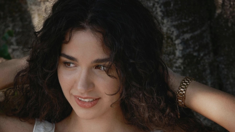 Ingredientul secret care îți va proteja părul de cădere. Descoperă trucul salvator pentru podoaba ta capilară 1 ce trebuie sa adaugi in sampon pentru a stopa caderea parului trucul care iti va salva podoaba capilara 68a49c935a7a1