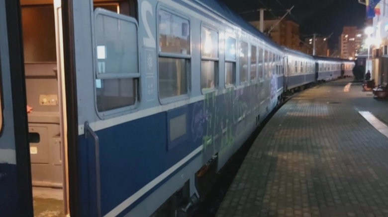 CFR provoacă emoții intense călătorilor: după ce a anunțat anularea a zeci de trenuri, s-a răzgândit 1 cfr se joaca cu nervii calatorilor dupa ce a anuntat anularea a zeci de trenuri a revenit asupra deciziei 68b2ee3f0f726