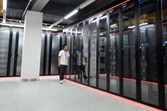 chinezii au reusit sa construiasca un computer care poate gandi ca o maimuta 688f887e38fae